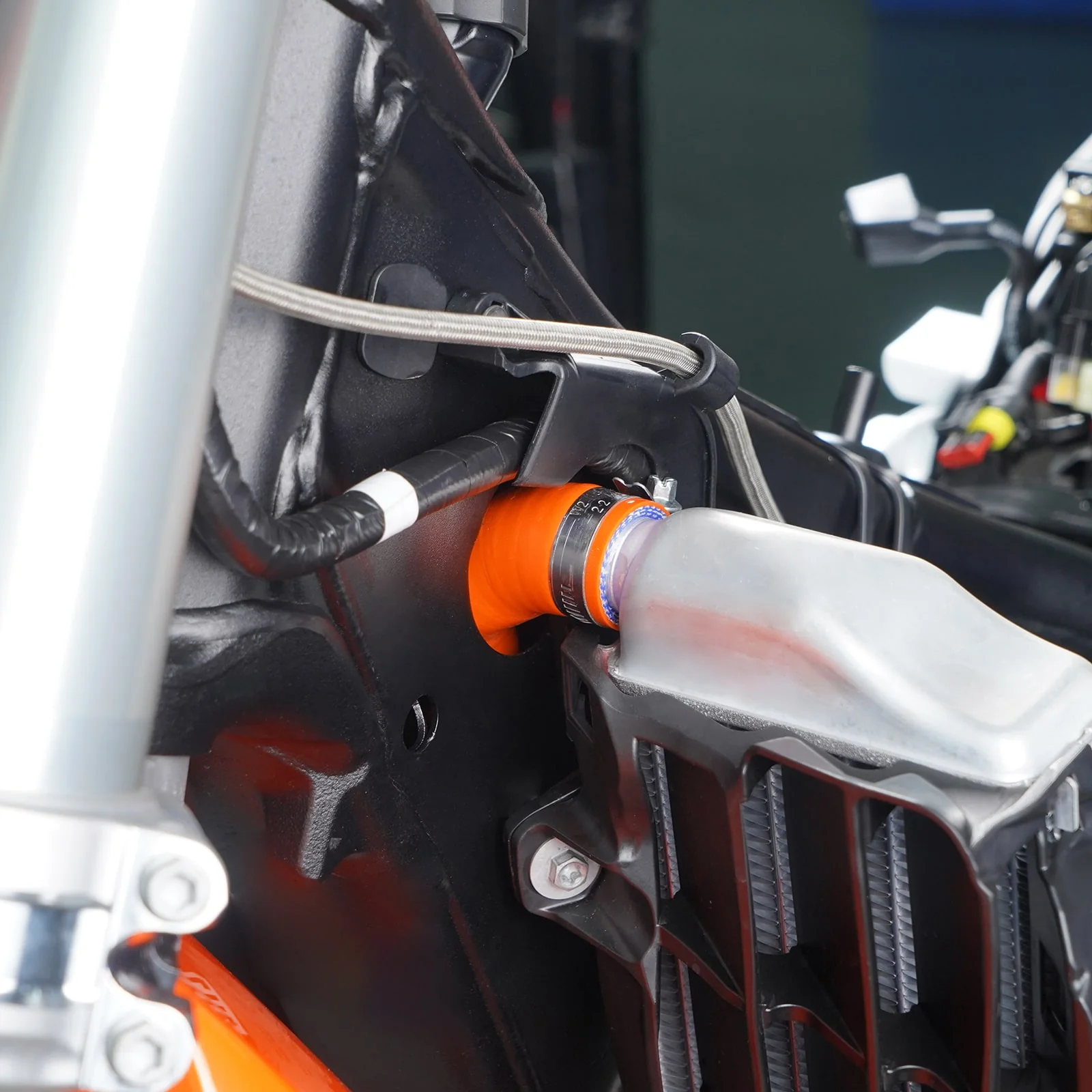 NICECNC KTM HUSQ RADYATÖR HORTUM SETİ 19-23