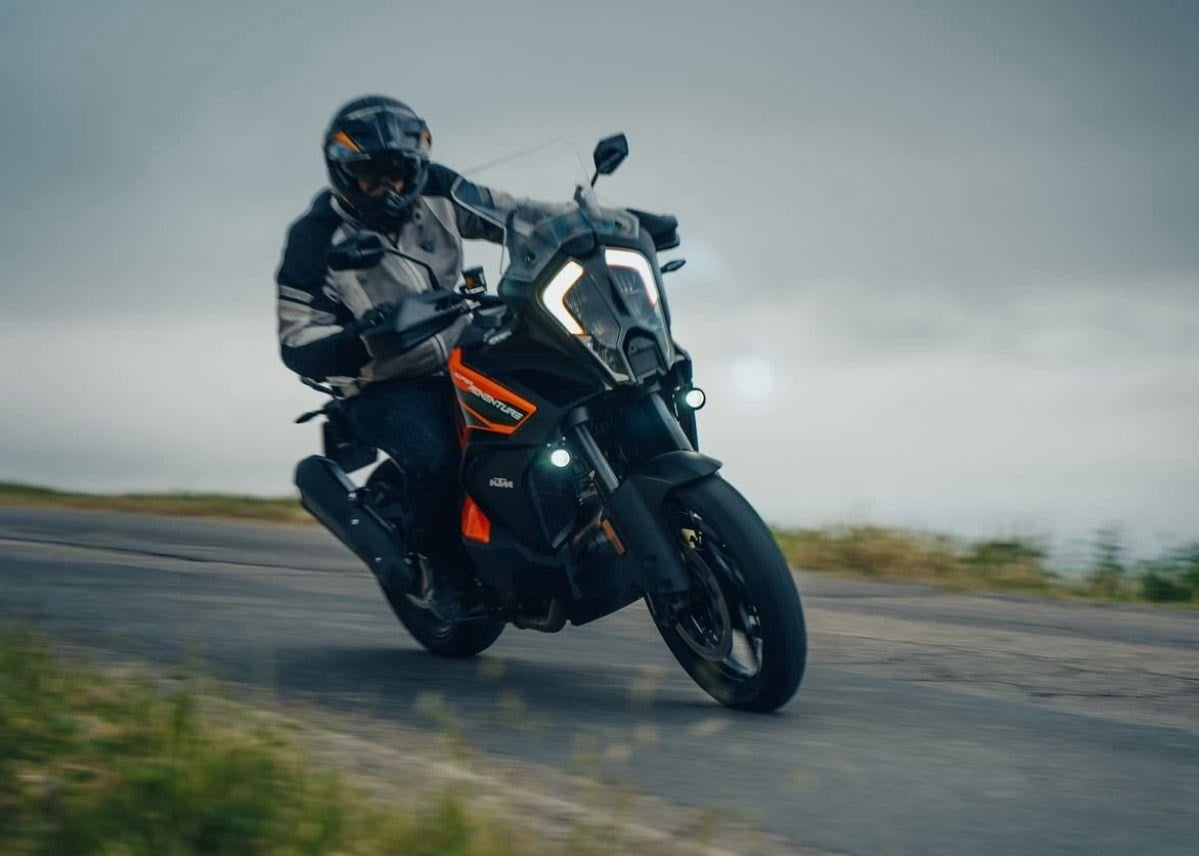 LEOVİNCE KTM 1290 SUPERADV LV12 EGZOZ