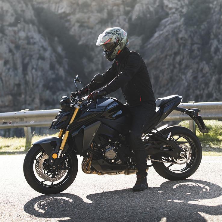 AGV K3 MPLK DECEPT MATT SİYAH YEŞİL KIRMIZI KASK