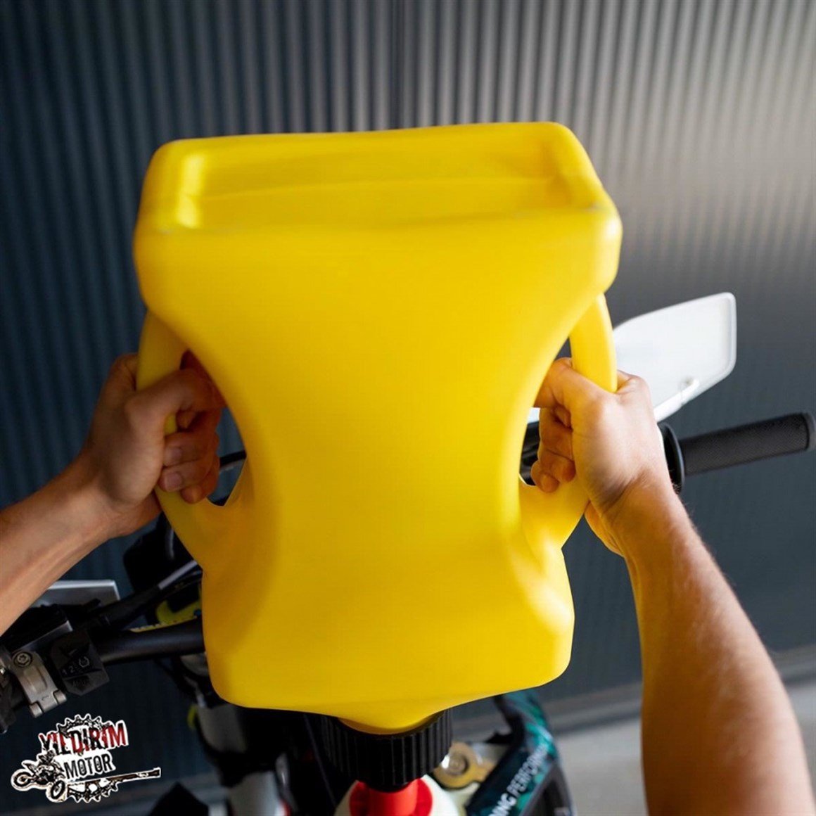 AWORKX BENZİN BİDONU SARI 20L