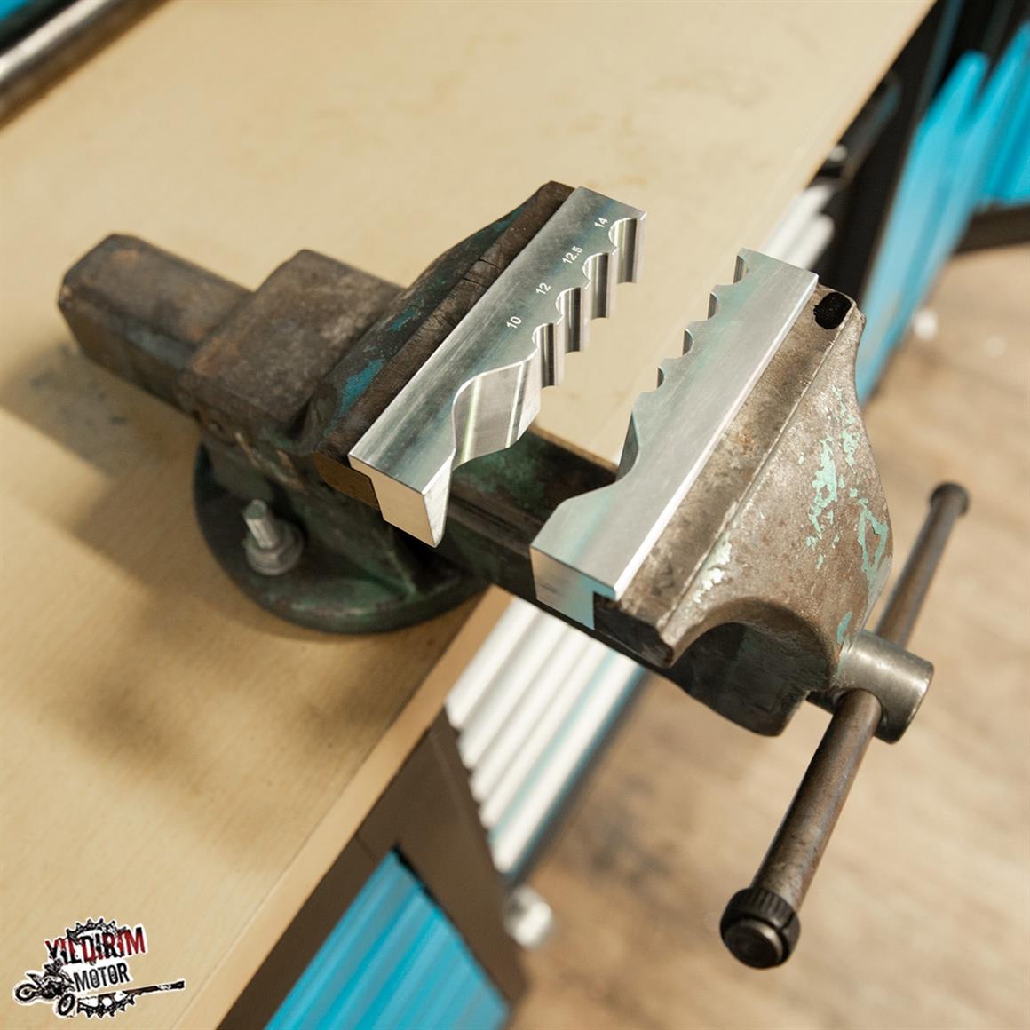 AWORKX ÇUBUK SABİTLEME KELEPÇESİ