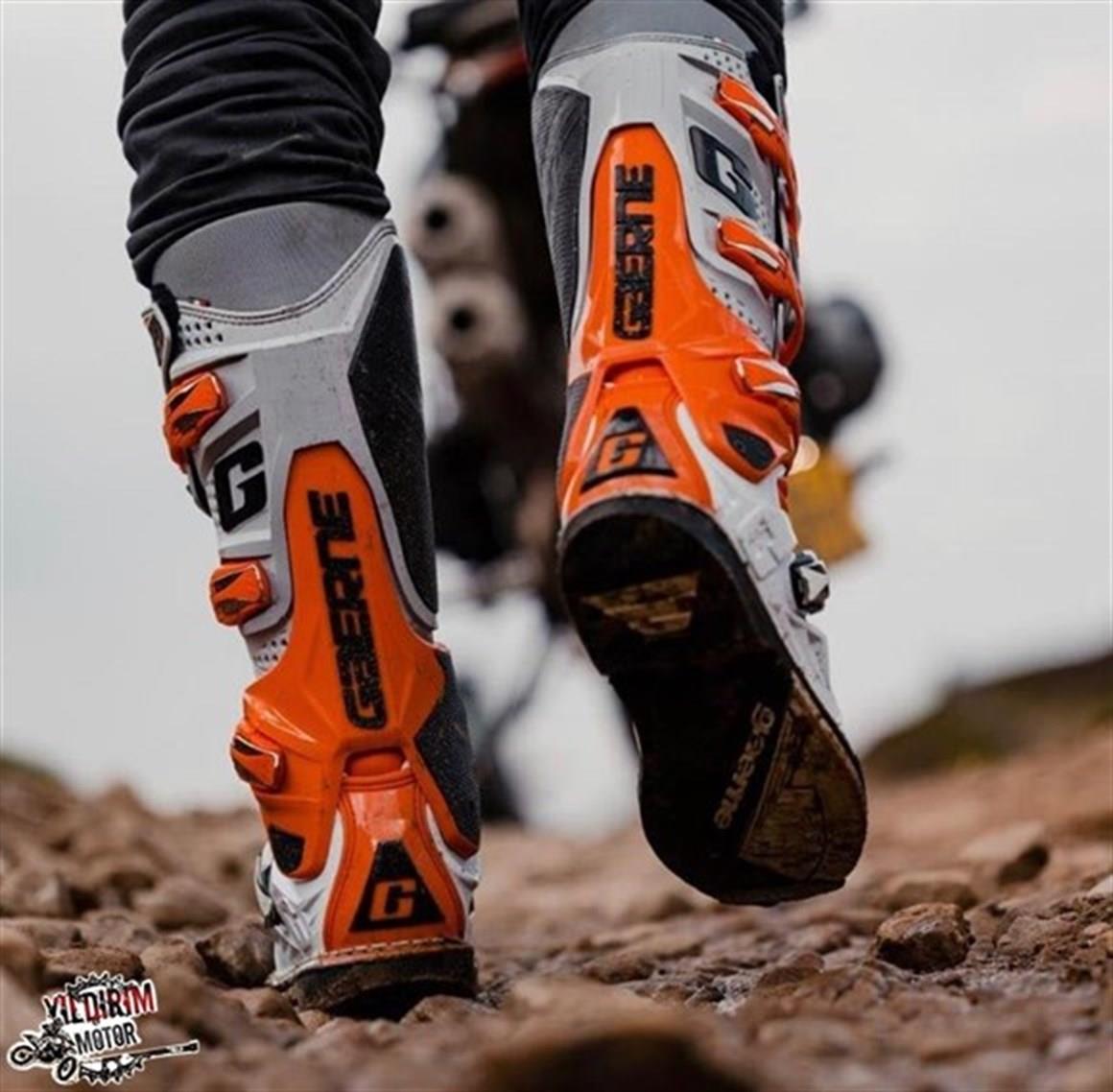 GAERNE SG12 Enduro Motocross Bot