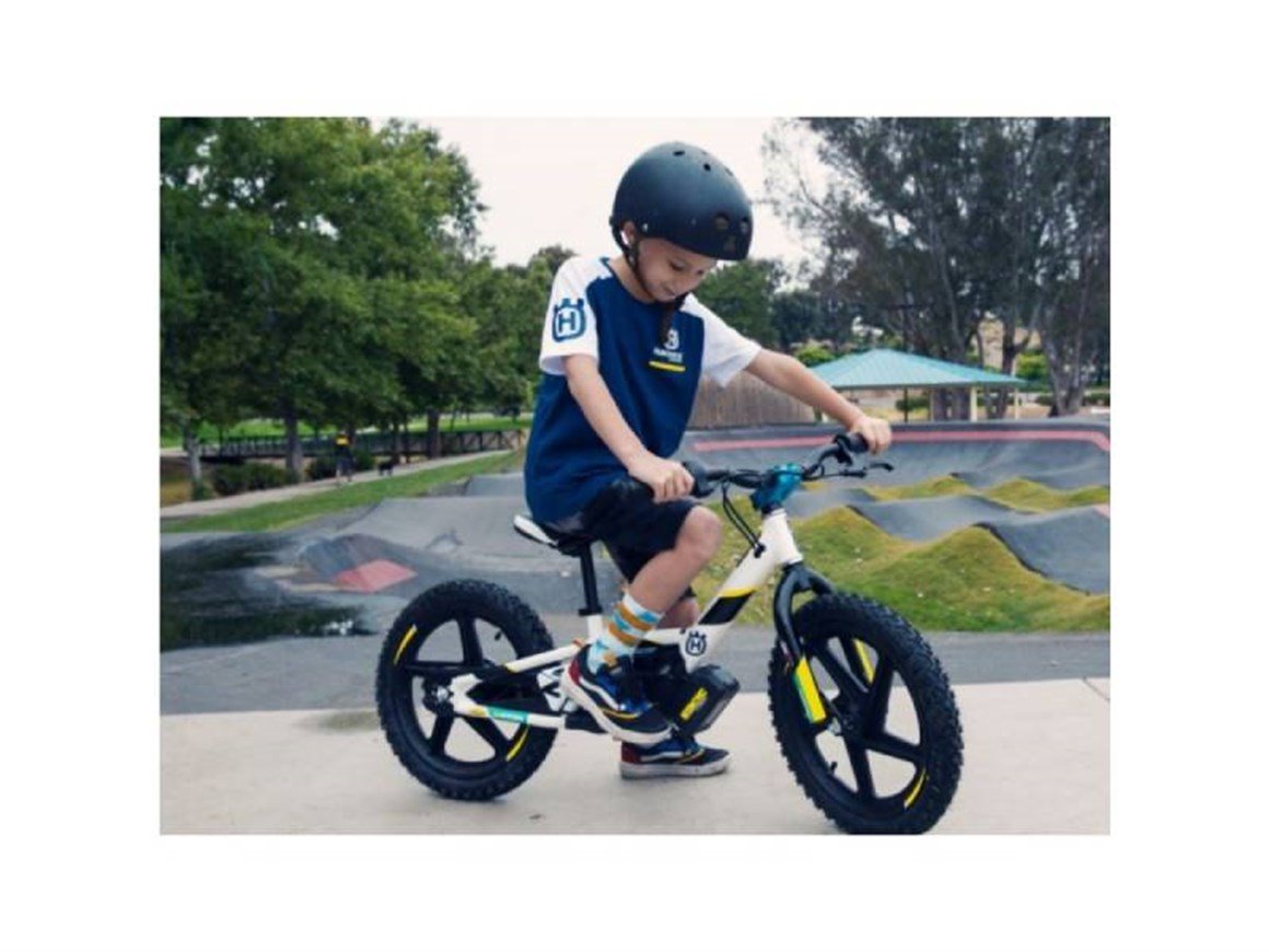HUSQVARNA REPLICA 12eDRIVE / ELEKTRİKLİ ÇOCUK DENGE BİSİKLETİ
