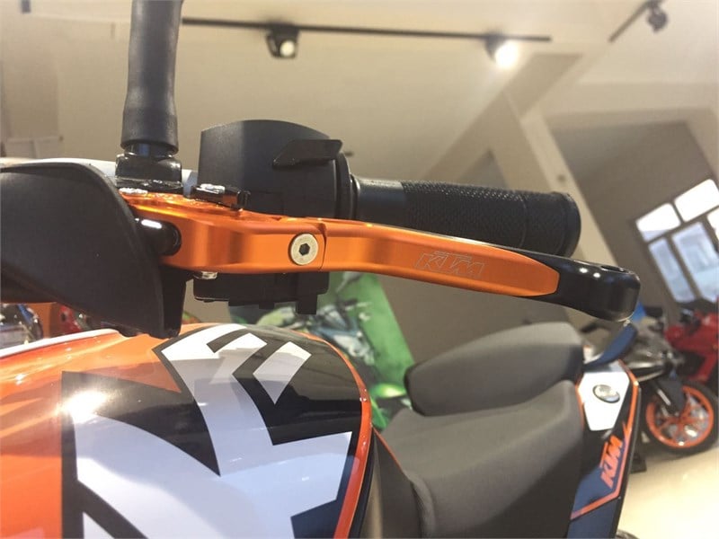 KTM Duke RC Modeller Modifiye Manet Takımı