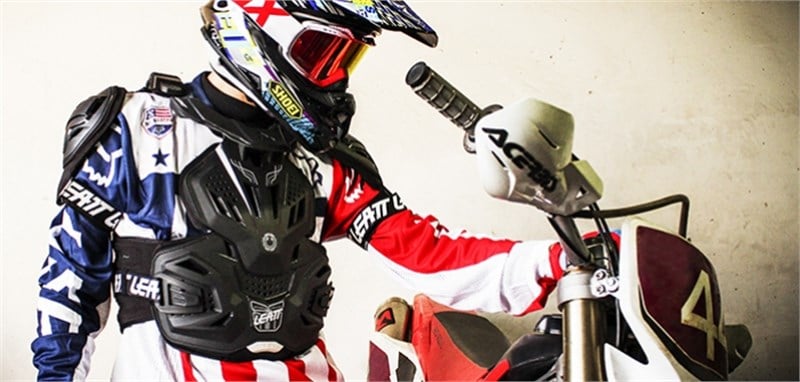 LEATT FUSION 3.0 Vücut Koruma