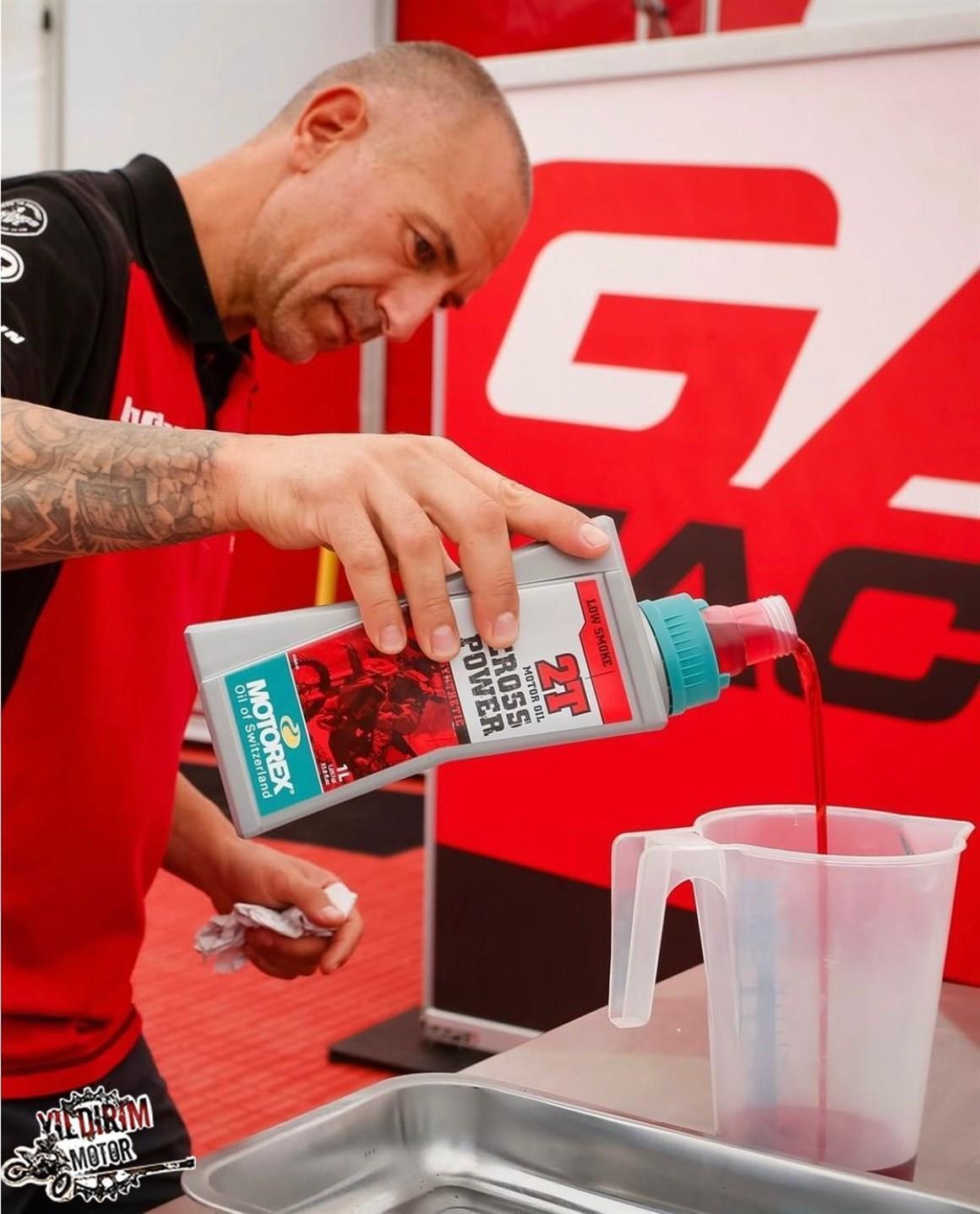 Motorex KTM HUSQVARNA GASGAS Cross Power 2T Benzin Yağı 1 LT