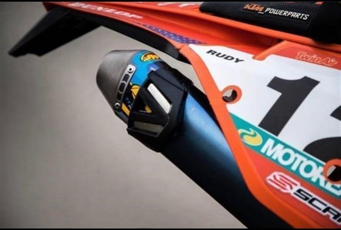 POLİSPORT EGZOZ KORUMA 340-400 MM / 13,4-15,7 İNC BLACK 4T