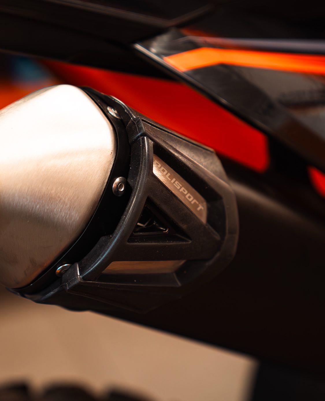 POLİSPORT 2T EGZOZ KORUMA 200-300 MM / 7,8-11,8 İNÇ BLACK