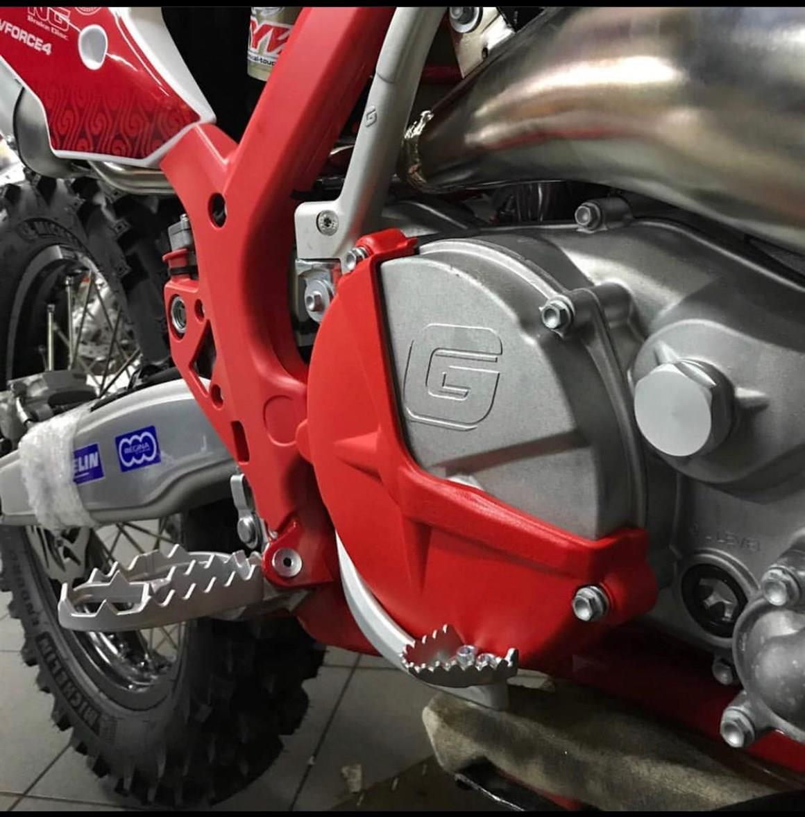 Polisport GASGAS EC250/300,XC250/300 Debriyaj Kapak Koruma 17-20