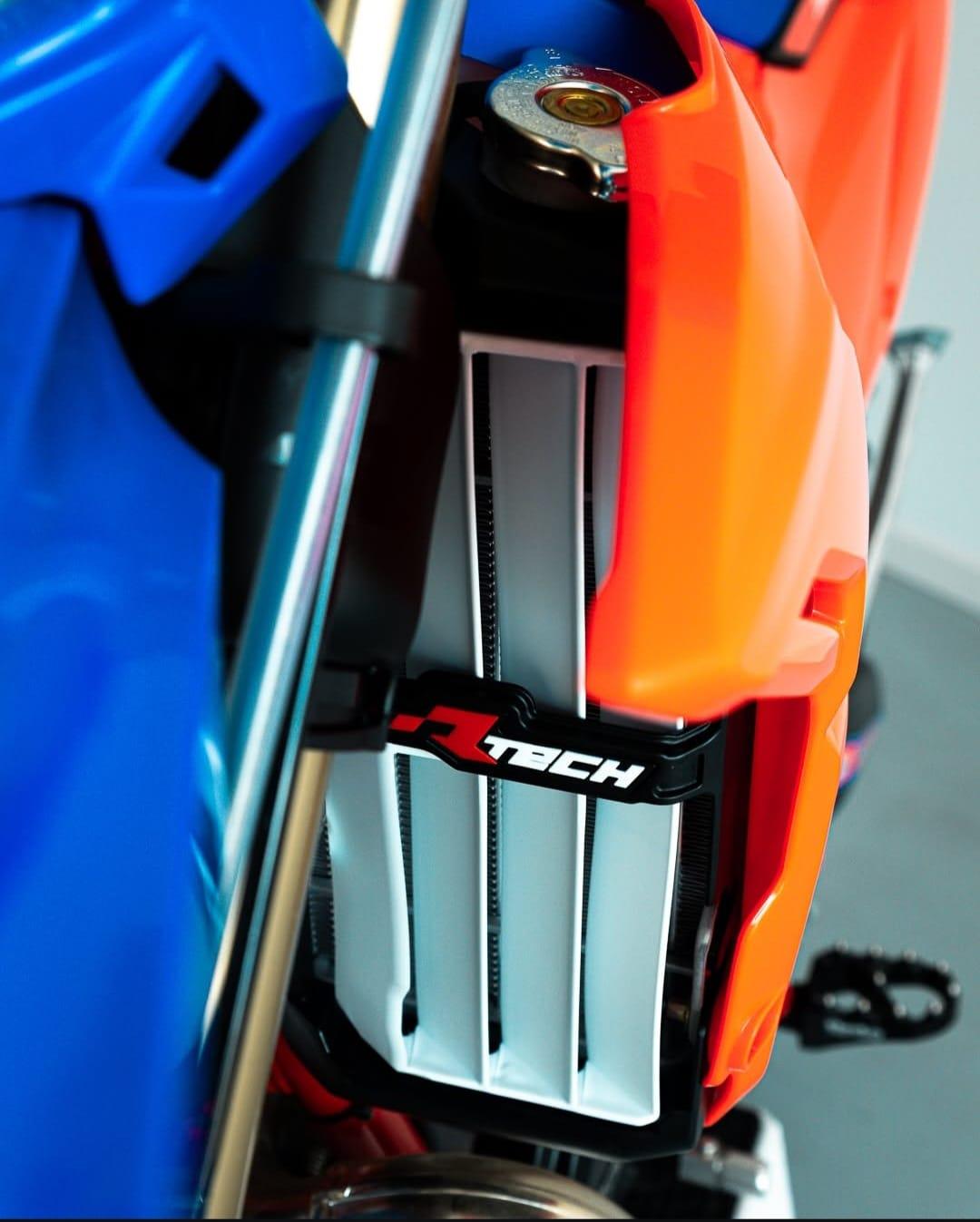 RTECH BETA RR RADYATÖR KORUMA KIRMIZI 2025