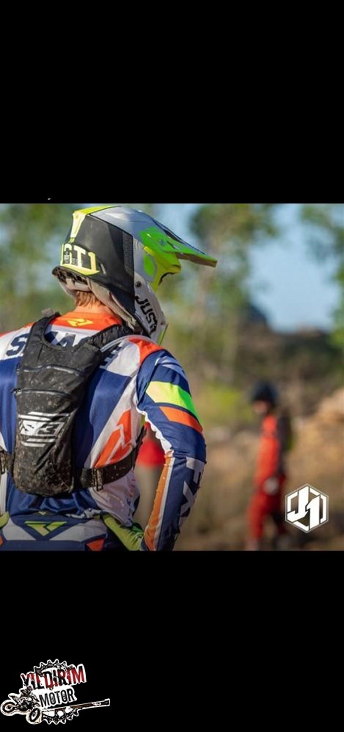 S3 BACKPACK SULUKLU SIRT ÇANTASI 