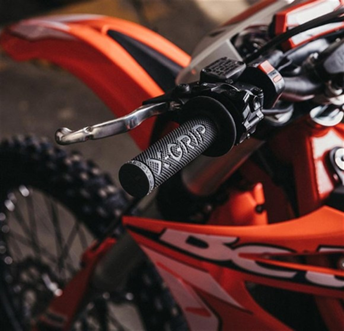 X-GRİP BRAAAAP SLİKON ELCİK Gri