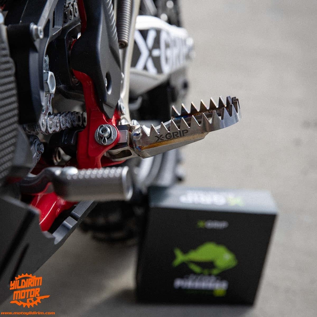 X-GRİP KTM EXC/EXC-F TİTANYUM BASAK SETİ(-5MM) 24-25